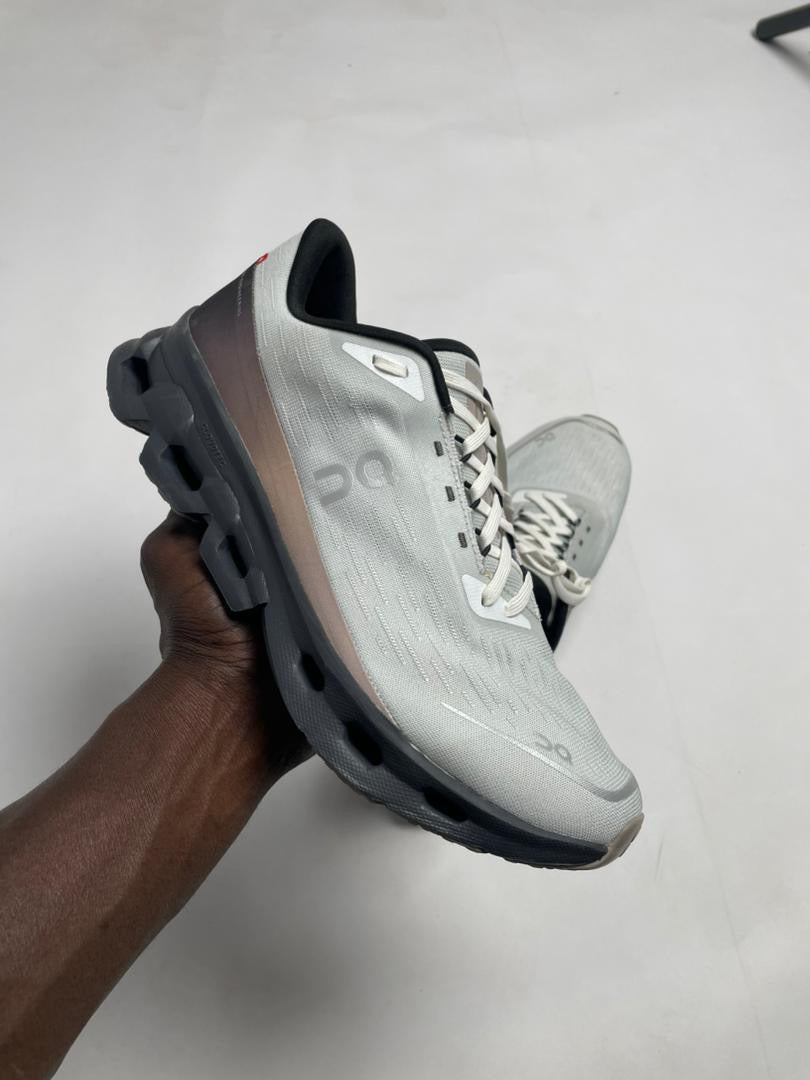 Chaussure On Running Homme Blanche Cloudmonster Pointure 44