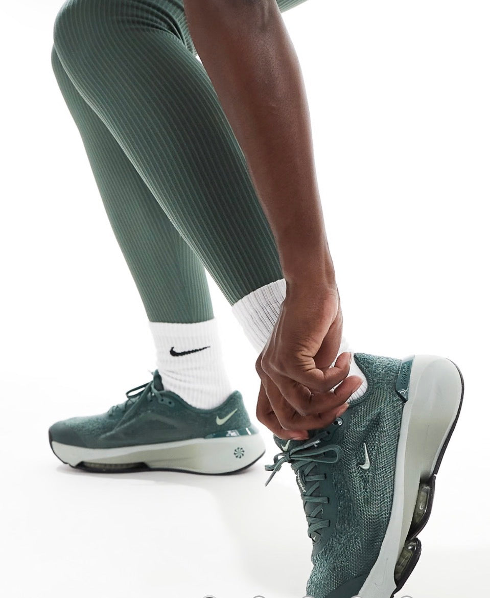 Nike Air Zoom Vomero - Chaussures Running Femme Vert Sapin