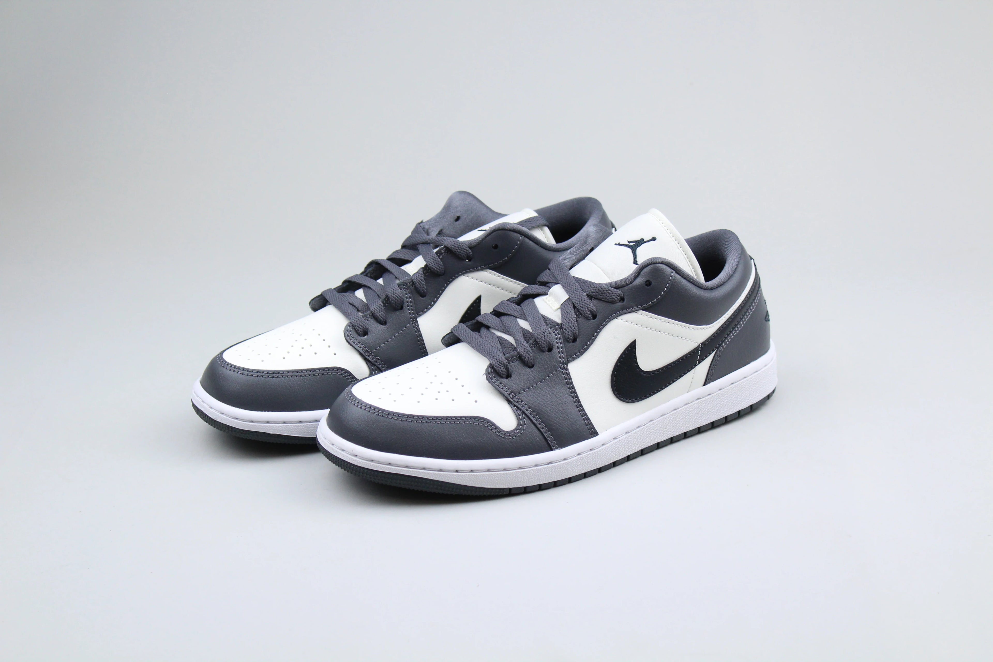 Air Jordan 1 Low Shadow Grey