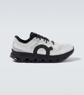Chaussure On Running Cloudultra Blanc Noir Swiss Engineering