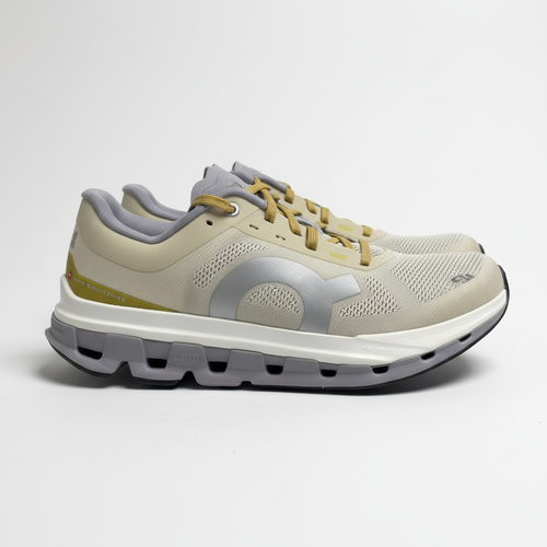 Chaussures On Running beige et grises - Vue de profil