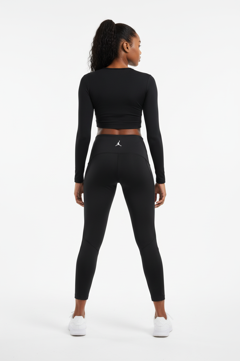 Mannequin africaine portant le legging Jordan noir - Vue de dos