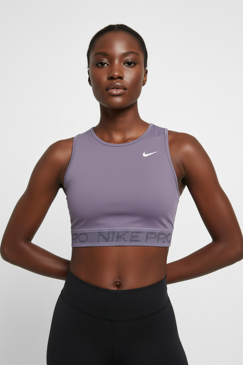 Mannequin femme avec crop top Nike Pro violet - Vue de face