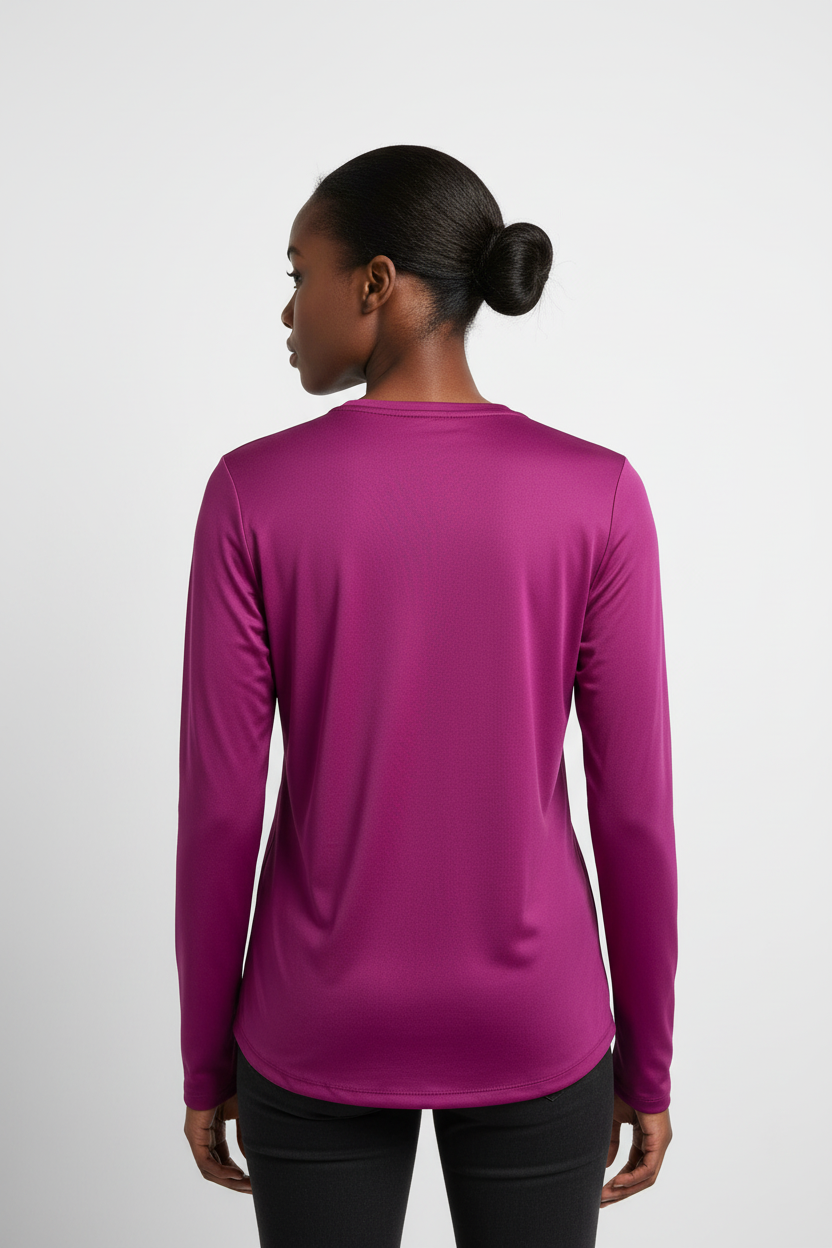 Mannequin femme avec t-shirt Nike magenta - Vue de dos