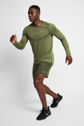 Mannequin sportif vue trois-quarts