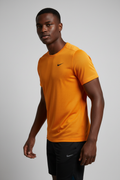 Mannequin sportif vue trois-quarts