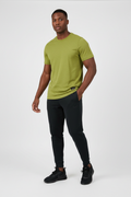 Mannequin sportif vue trois-quarts
